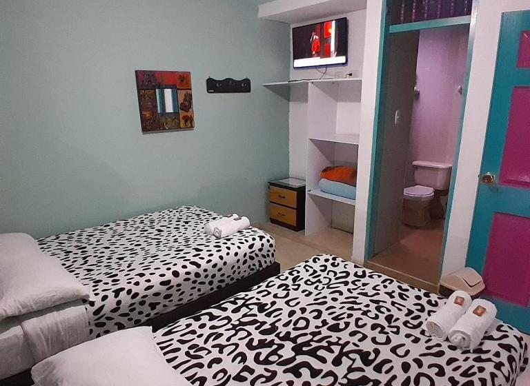 Номер Стандарт, Hostal Johnnier