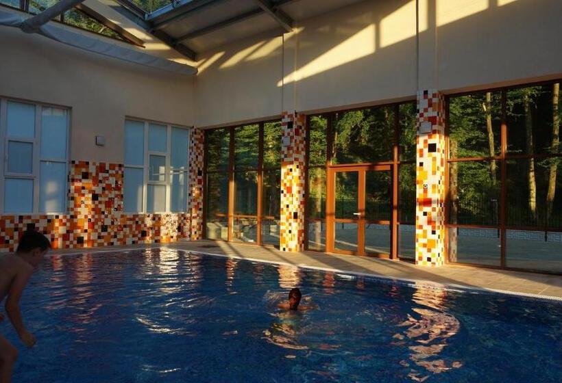 غرفة قياسية مزوَّدة بشُرفة, Metropol