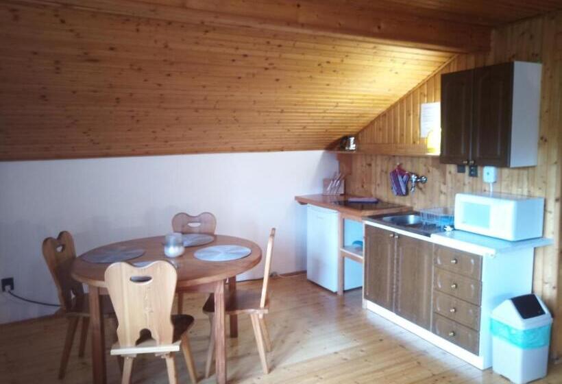 کلبه ییلاقی, Penzion U Dvou Skal