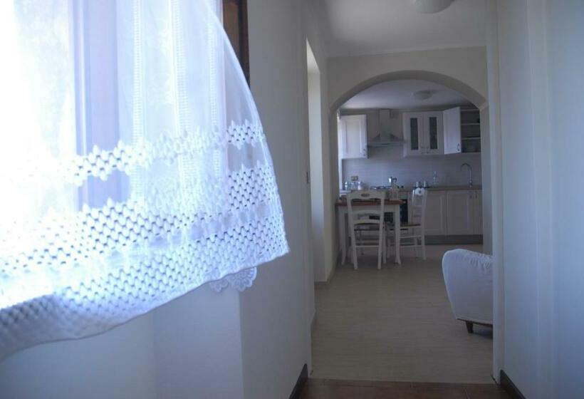 Президентский Люкс, Bed & Breakfast Castello Regina