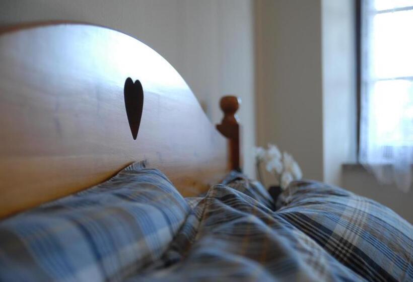 Президентский Люкс, Bed & Breakfast Castello Regina