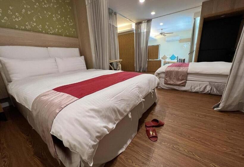 اتاق خانوادگی با چشمانداز دریا, Sea Passion