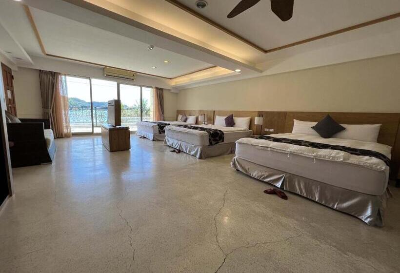 اتاق خانوادگی با چشمانداز دریا, Sea Passion