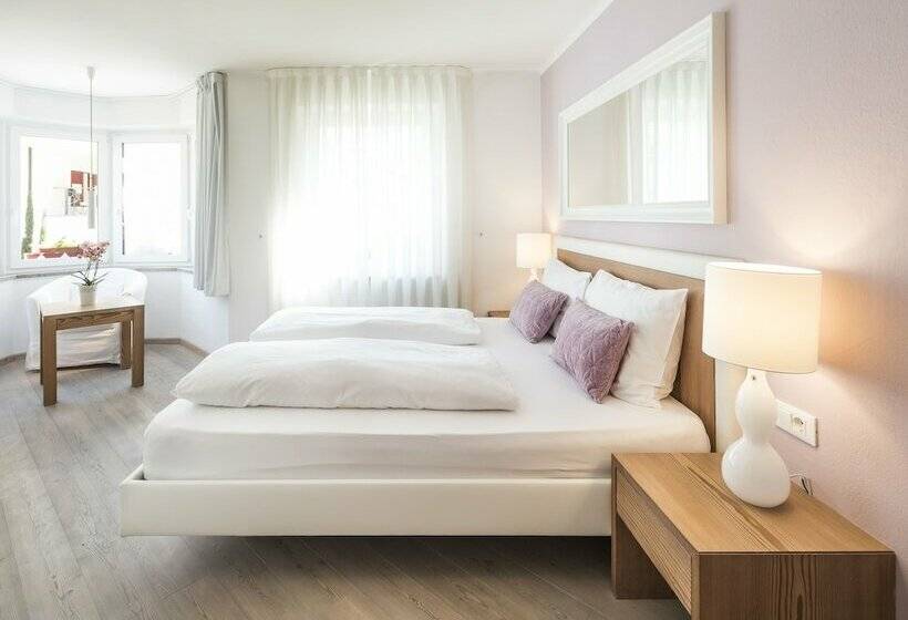 스위트, Boutique Hotel Zum Rosenbaum