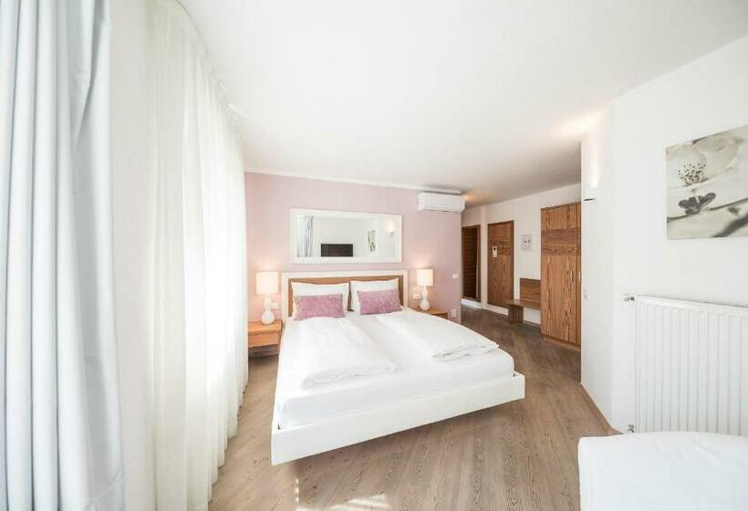 Люкс, Boutique Hotel Zum Rosenbaum
