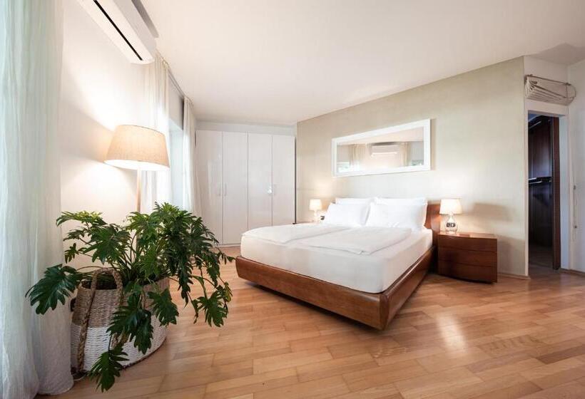Апартаменты 1 Спальня, Boutique Hotel Zum Rosenbaum
