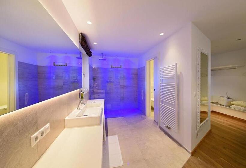 디럭스 주니어 스위트, Boutique Hotel Zum Rosenbaum