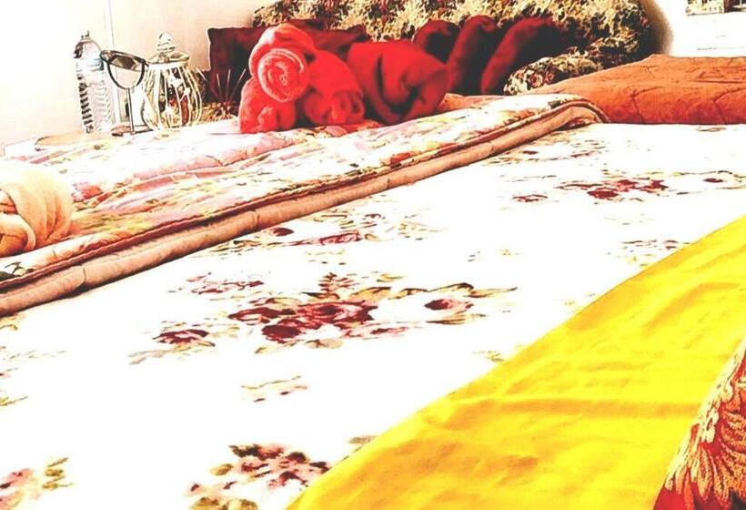 חדר פרמיום לארבעה, Italia Guesthouse