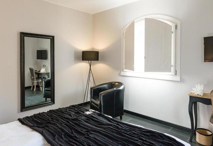 חדק דלוקס עם ג'קוזי, Bianco