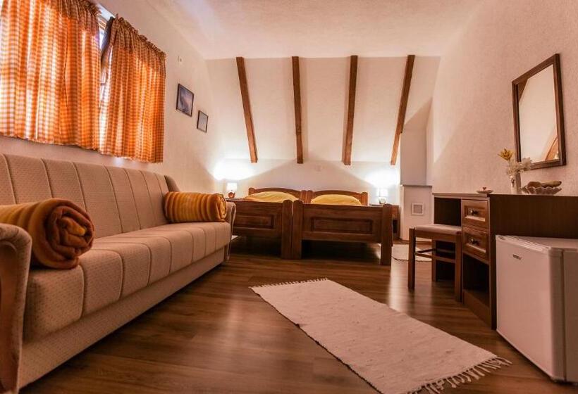 اتاق لوکس, House Rustico