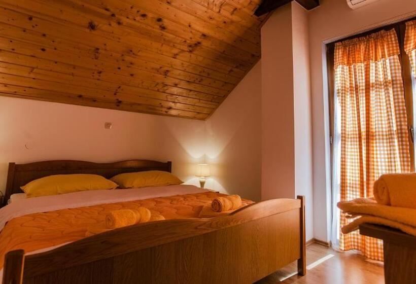 منزل غرفتين نوم, House Rustico