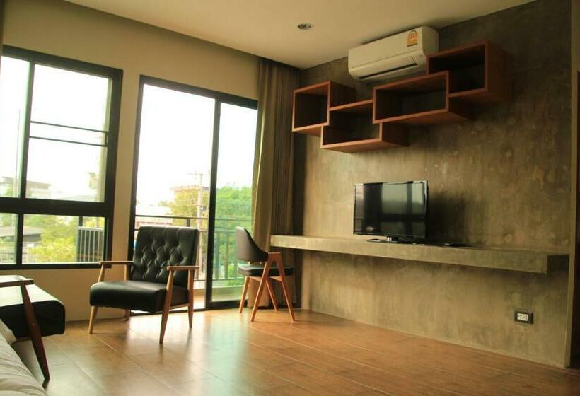 Номер Стандарт с Балконом, The Residence Thepkanjana