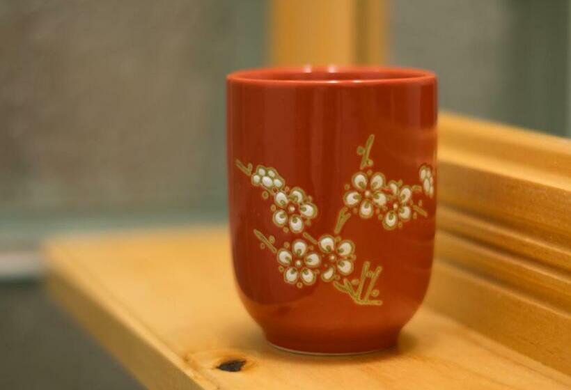 Номер Стандарт, Pensiunea Colt De Munte