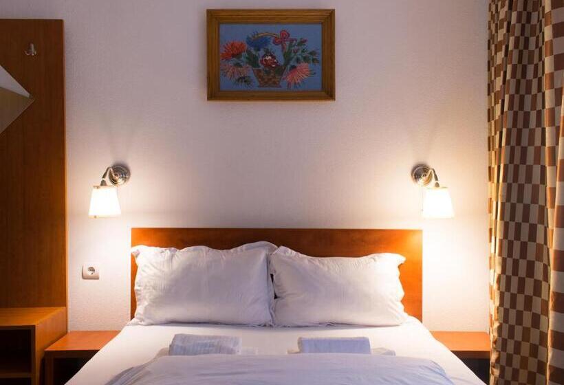 Номер Стандарт, Pensiunea Colt De Munte