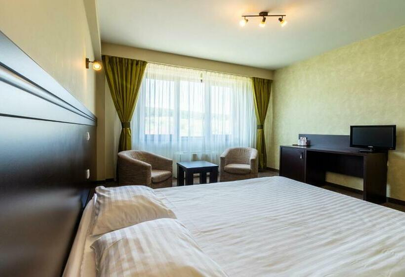 Номер Стандарт, Restaurant Alesia