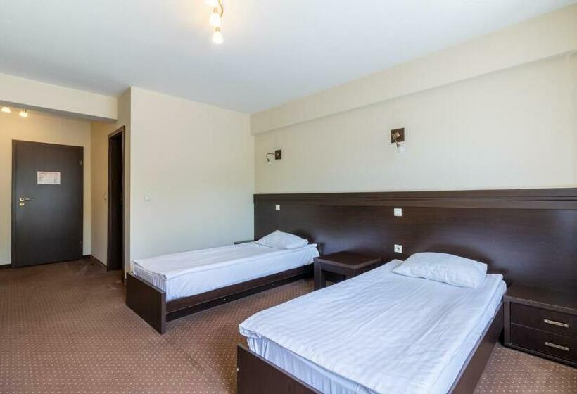 Номер Стандарт, Restaurant Alesia