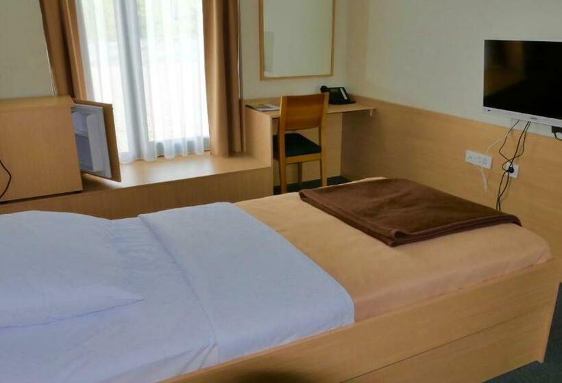 带露台的单人间, Lika Sjever