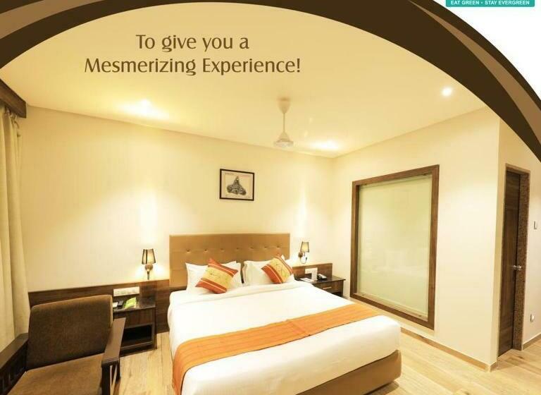 חדר סופריור עם מיטת קינג, The Byke Suraj Club, Junagadh