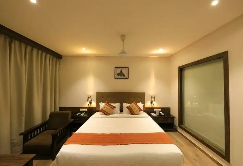 デラックスルーム, The Byke Suraj Club, Junagadh