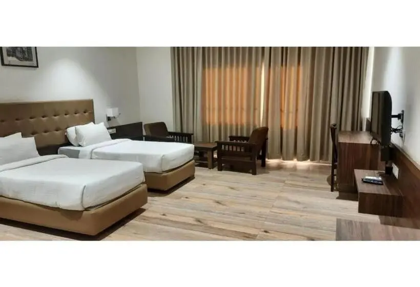 スーペリアールーム, The Byke Suraj Club, Junagadh