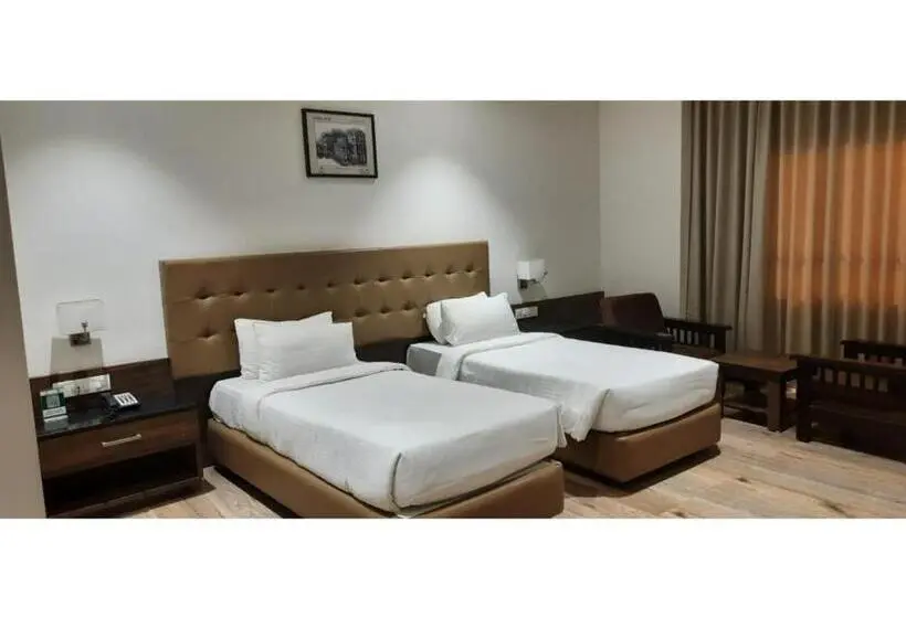 スーペリアールーム, The Byke Suraj Club, Junagadh