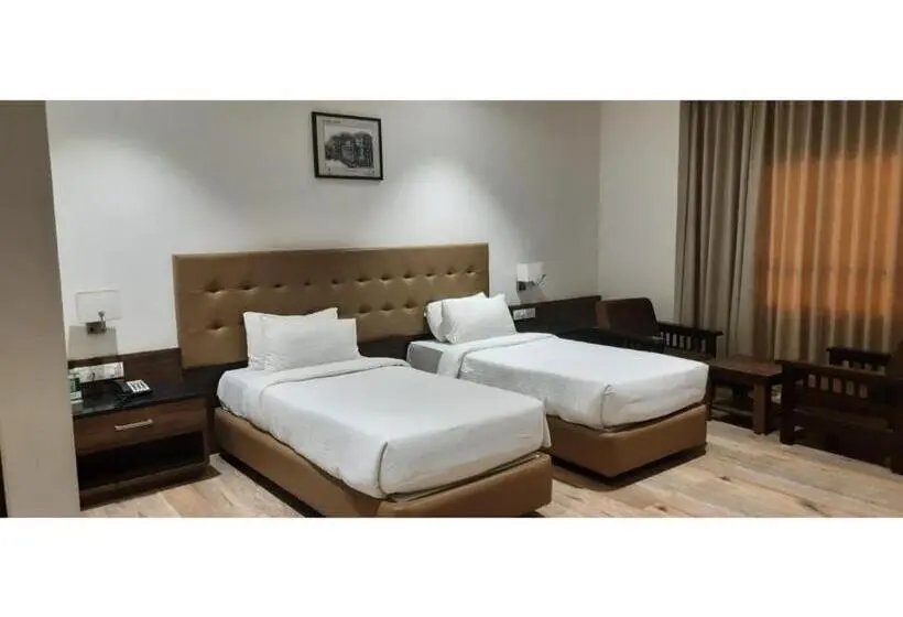 スーペリアールーム, The Byke Suraj Club, Junagadh