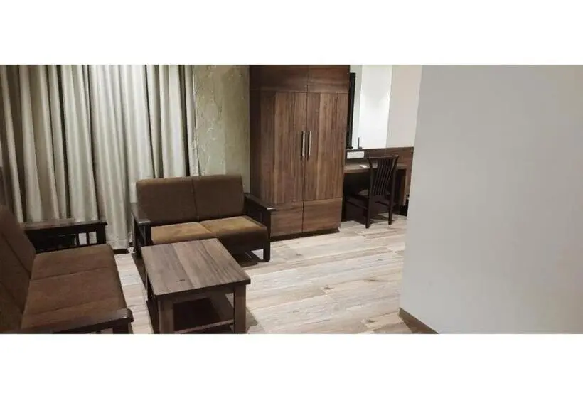 スイート, The Byke Suraj Club, Junagadh