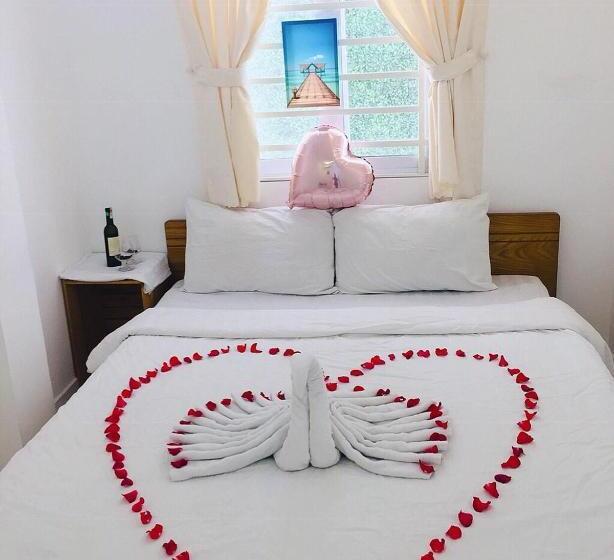 سوییت اجرایی, H Best Hostel Cafe Saigon