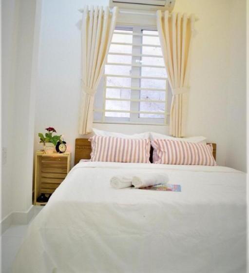 سوییت اجرایی, H Best Hostel Cafe Saigon