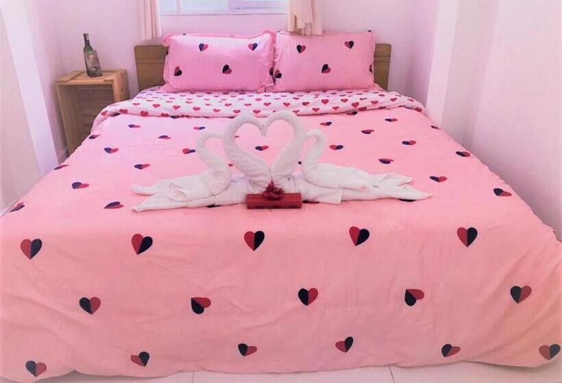 سوییت اجرایی, H Best Hostel Cafe Saigon