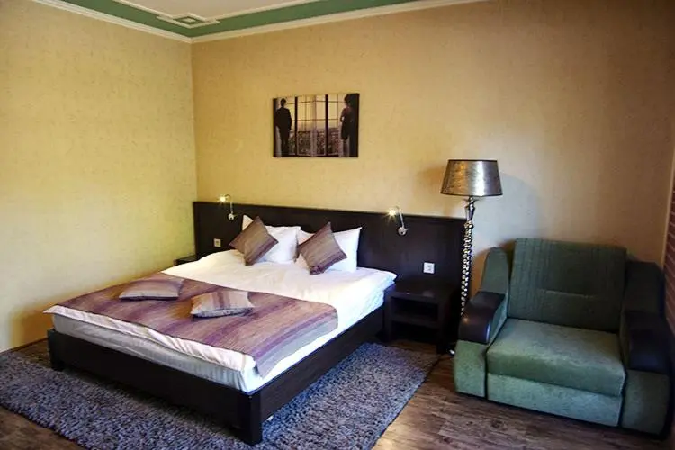 Camera Standard, Green Villa