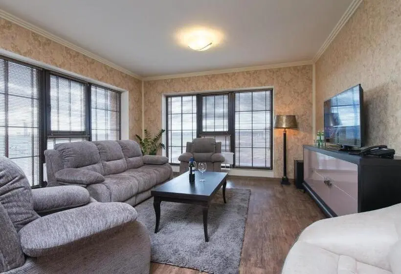 Suite, Green Villa