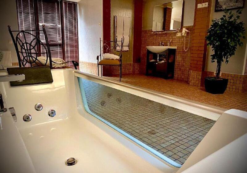 جناح دوبلكس, Green Villa