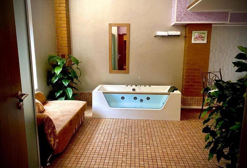 جناح دوبلكس, Green Villa