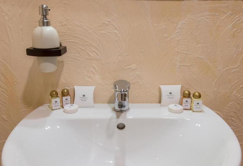 غرفة قياسية مزوَّدة بشُرفة, Green Villa