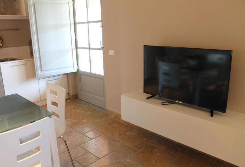 דירת חדר, Relais Pugliano