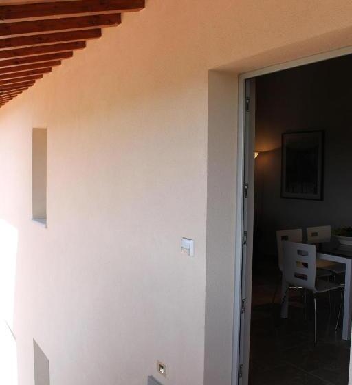 דירת שני חדרים, Relais Pugliano