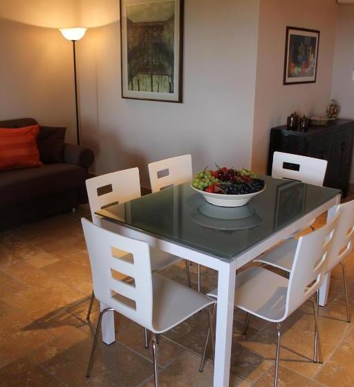 דירת שני חדרים, Relais Pugliano