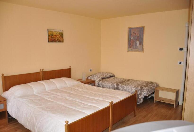 스탠다드 트리플 룸, Locanda Del Pittore