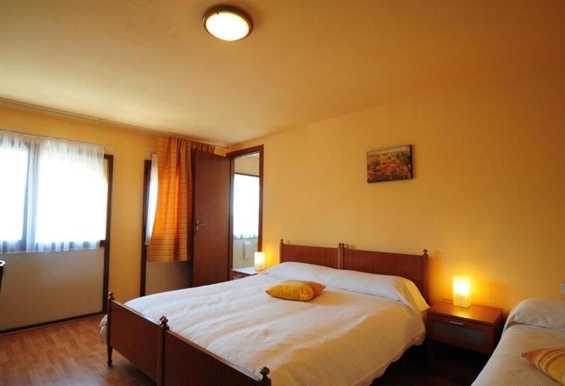 غرفة قياسية ثلاثية, Locanda Del Pittore