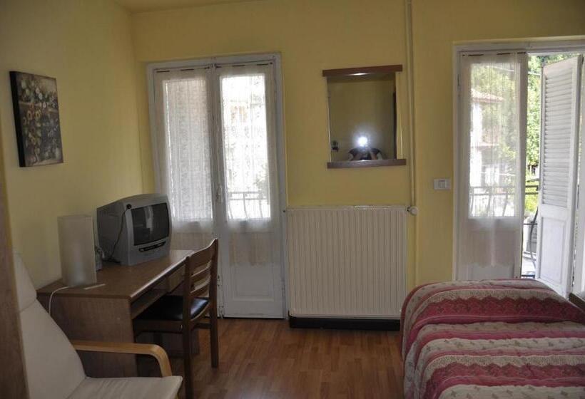 غرفة قياسية ثلاثية, Locanda Del Pittore