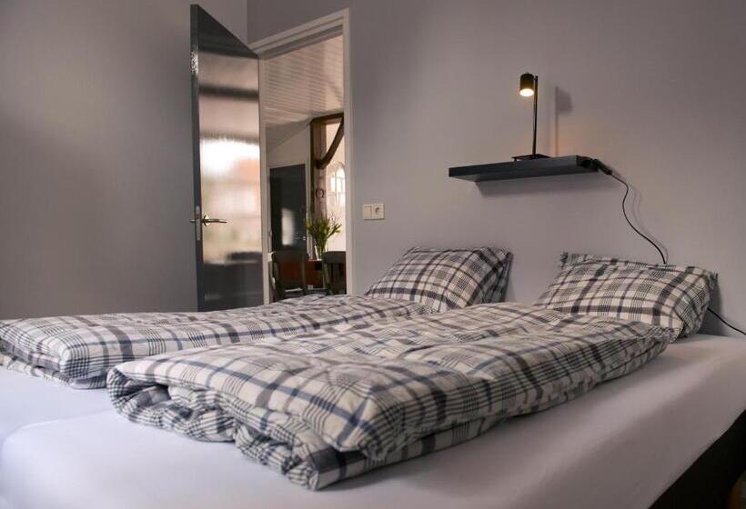 3ベッドルームハウス, Erve Fakkert