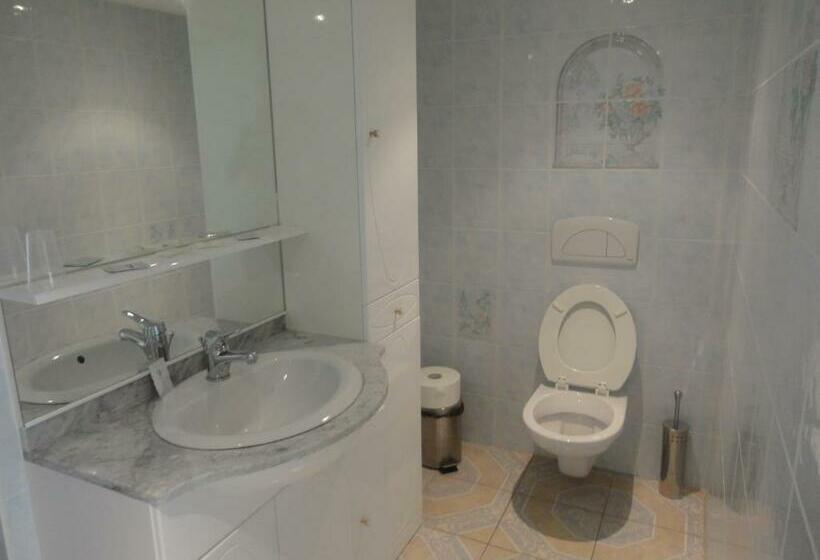 Стандартный Номер Нижний Этаж, Aux Beaux Rivages En Gaume
