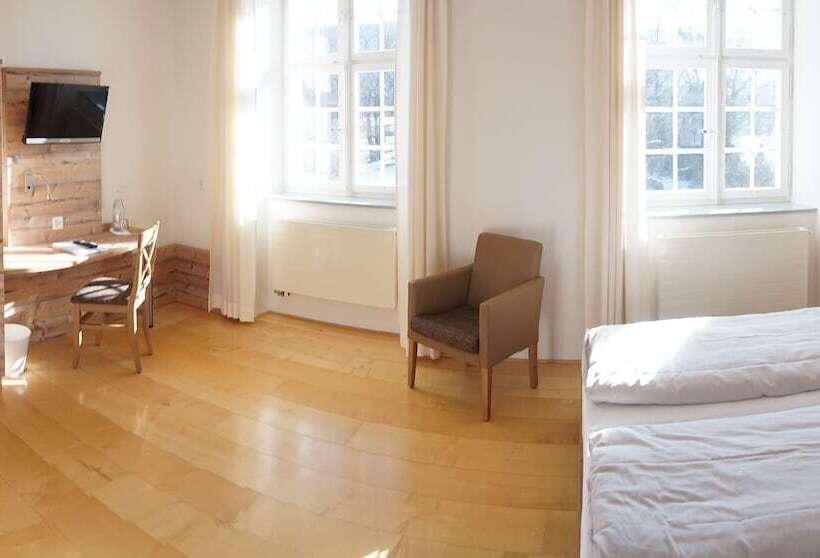 Номер Стандарт, Klosterhotel Kreuz