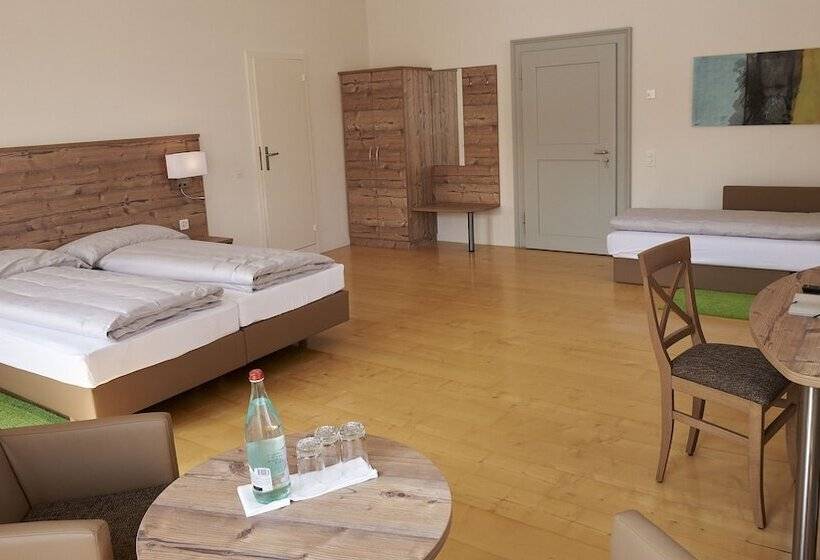 חדר סטנדרט לשלושה, Klosterhotel Kreuz