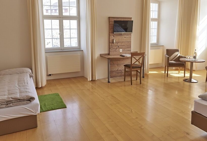 غرفة قياسية ثلاثية, Klosterhotel Kreuz