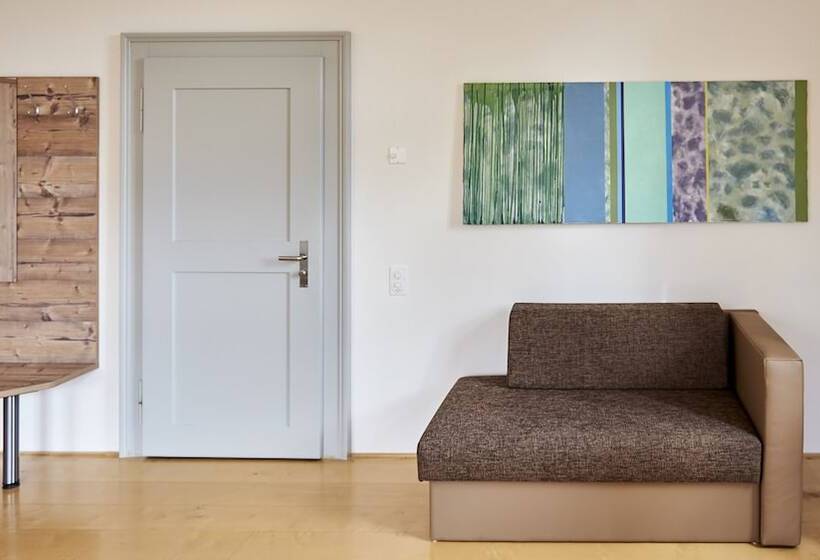 חדר סטנדרט לארבעה, Klosterhotel Kreuz