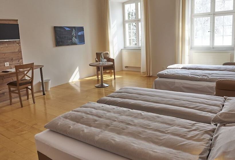 Четырехместный Номер Стандарт, Klosterhotel Kreuz