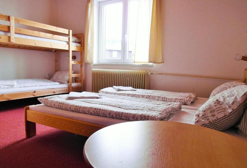 Четырехместный Номер Economy, Rohanov