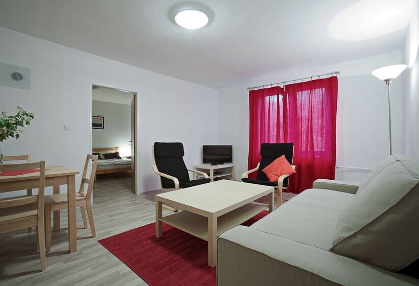 Апартаменты 1 Спальня, Rohanov